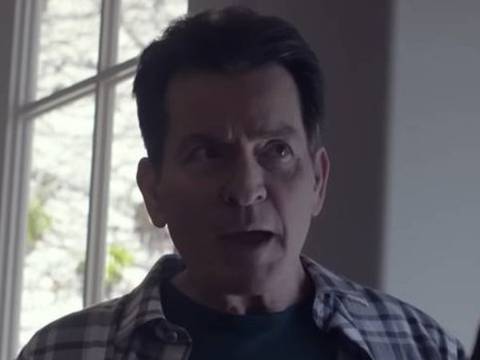 Charlie Sheen retorna a telas em Bookie
