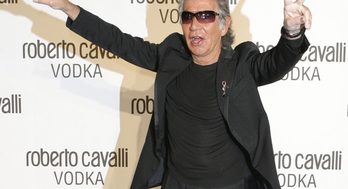 Morre Roberto Cavalli, estilista italiano.
