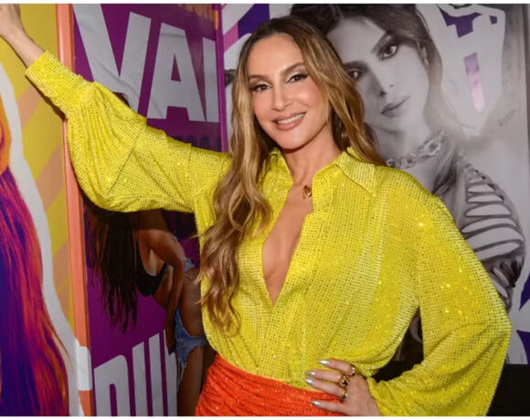 Claudia Leitte recebe convidados em gravação de DVD.
