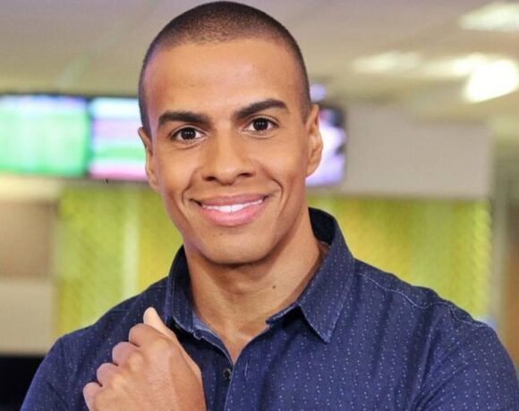 Thiago Oliveira, do É de Casa, renova contrato com a Globo