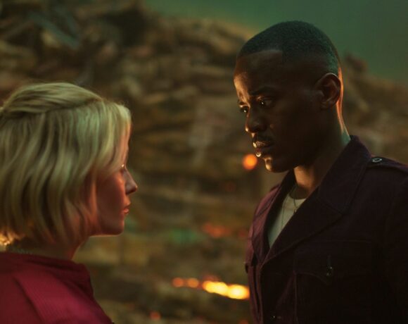 Doctor Who: Resenha de “Boom” – um estudo de personagem despojado, desacelerado e cheio de suspense.