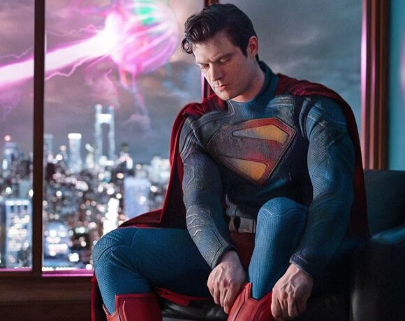James Gunn publica 1ª imagem de David Corenswet como o Superman