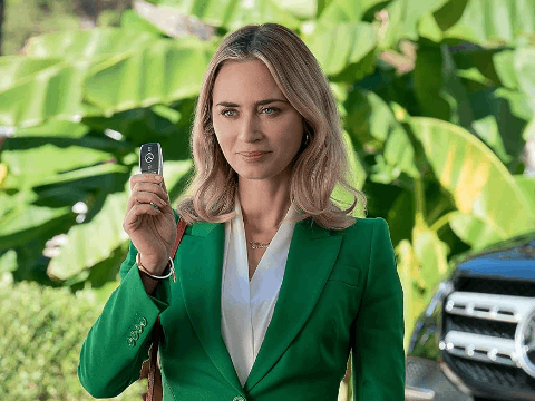 Emily Blunt revela não ser a maior fã de cenas de beijo.