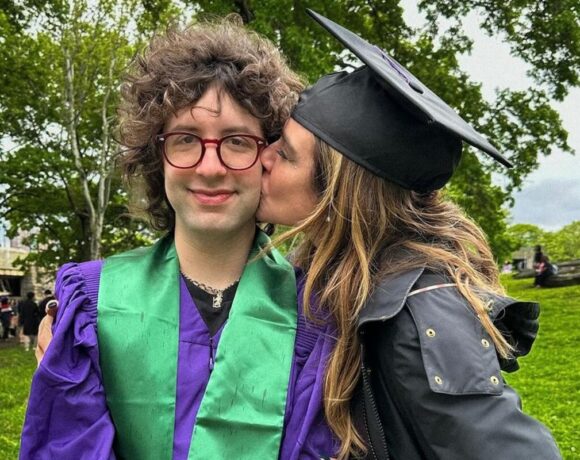 Luciana Gimenez se emociona com formatura do filho