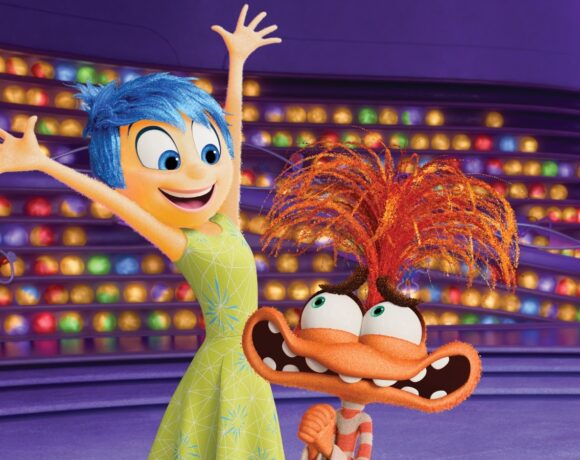 Divertida Mente 2 traz alegria para a bilheteria da Pixar com abertura de 5 milhões no fim de semana.