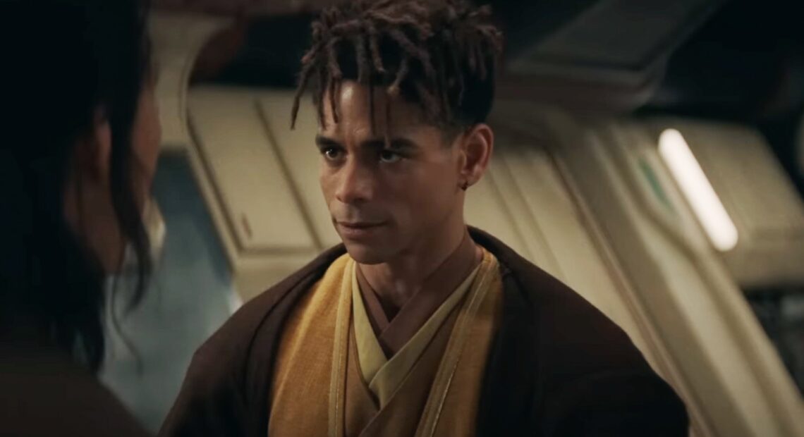 Charlie Barnett fala sobre Yord, sabres de luz amarelos e o ego Jedi