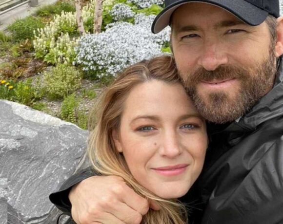 Revista divulga o nome do quarto filho de Ryan Reynolds e Blake Lively