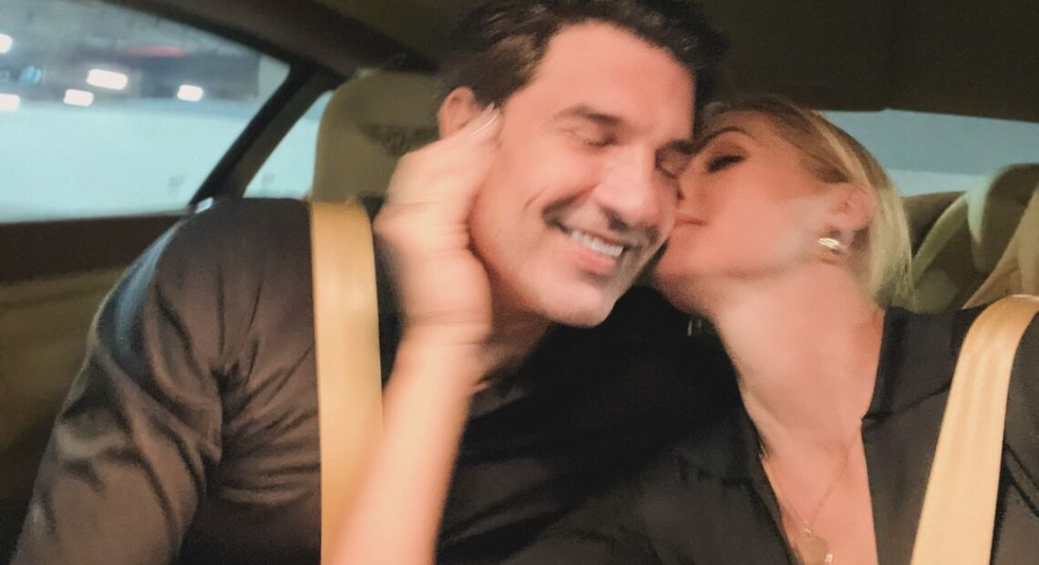 Edu Guedes surpreende e pede Ana Hickmann em casamento