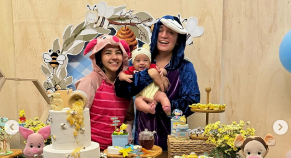 João Gomes e Ary Mirelle comemoram aniversário de meio ano do filho