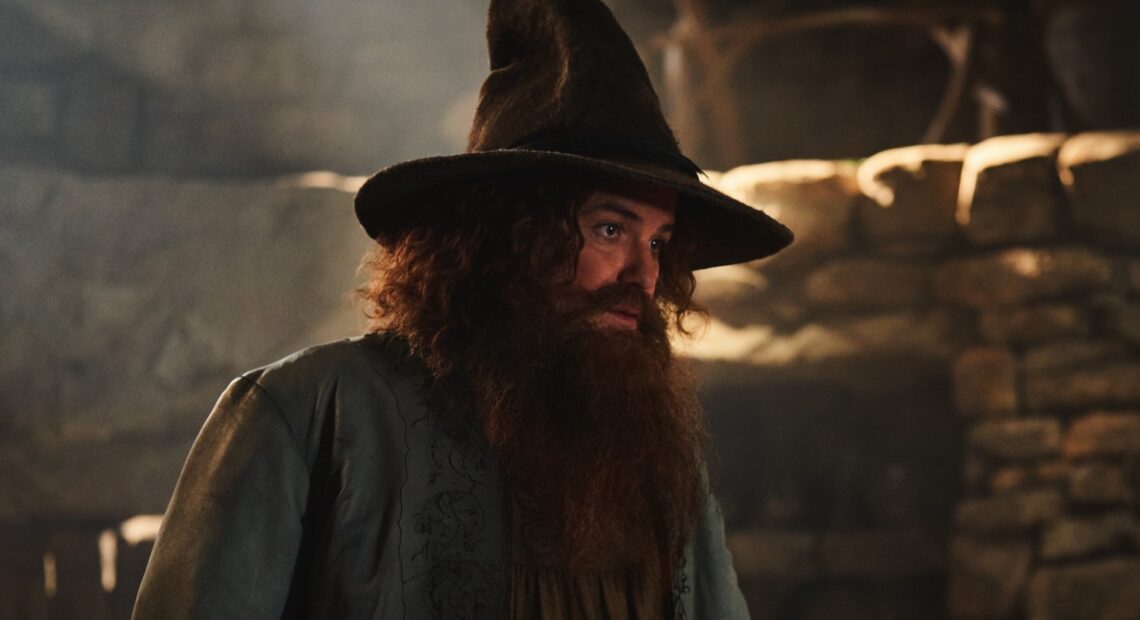 Os Anéis do Poder revelam que Rory Kinnear está interpretando Tom Bombadil