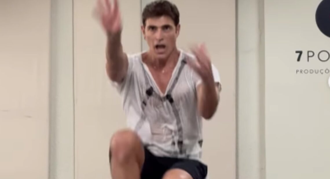 Reynaldo Gianecchini se prepara para musical dançando vogue
