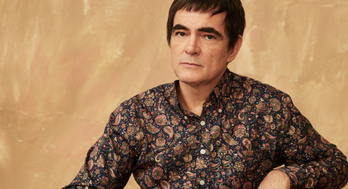O aguardado primeiro álbum solo de Samuel Rosa é lançado