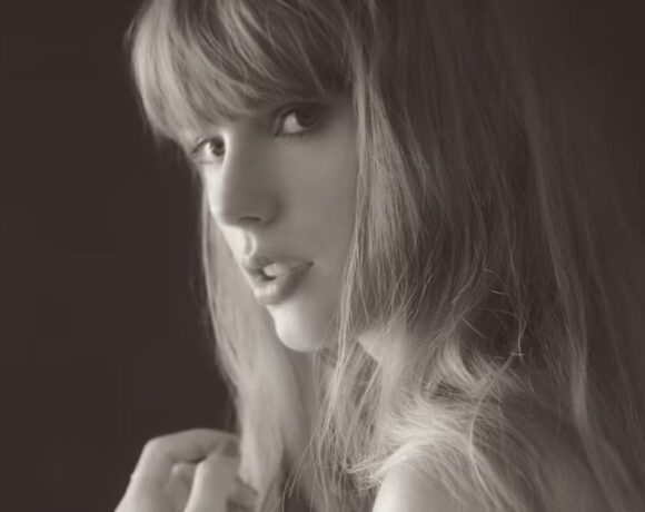 Taylor Swift inaugura sua própria estação de rádio.