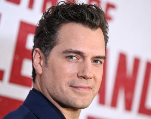 Henry Cavill é escalado para reboot de Highlander que será filmado em 2025.