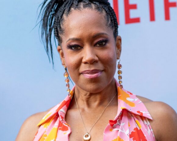 Regina King vai estrelar ao lado de Austin Butler e Zoë Kravitz em “Caught Stealing” d