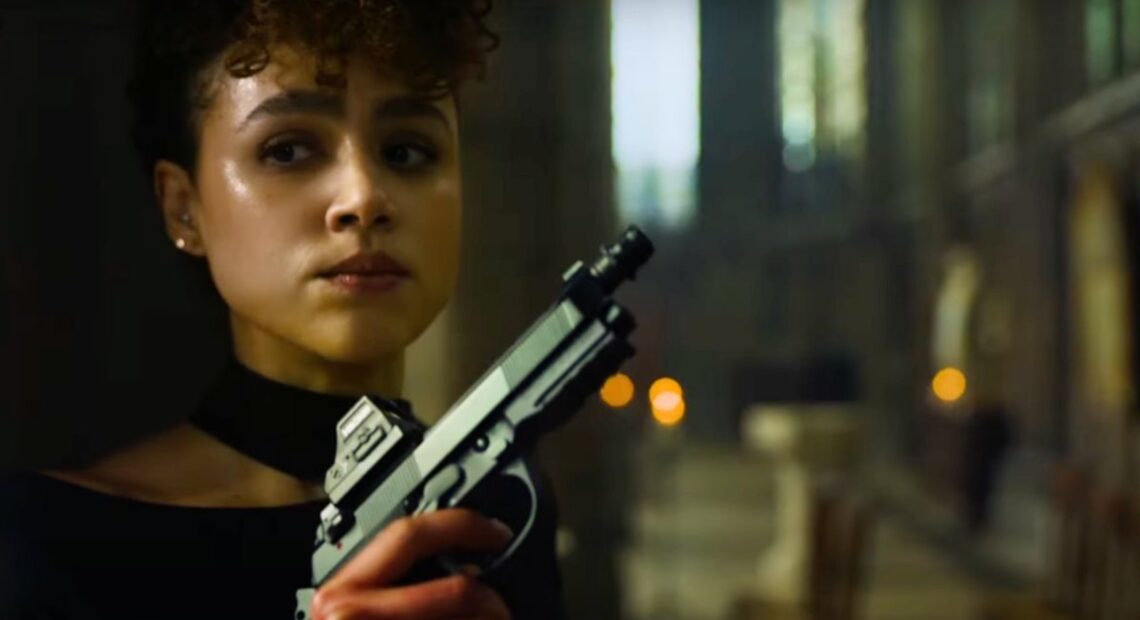 Nathalie Emmanuel é uma assassina mortal no remake do clássico filme de ação de John Woo