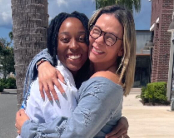 Carla Perez expressa amor à nora