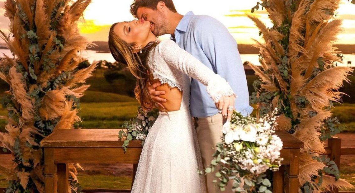 Claudia Leitte e Marcio Pedreira celebram a renovação de seus votos matrimoniais