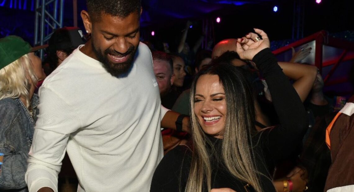Após tratamento da hérnia, Viviane Araújo aproveita festival de inverno