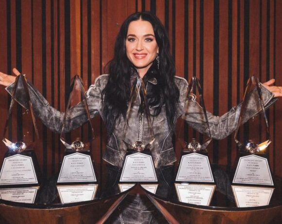 Katy Perry quebra recorde histórico antes do lançamento de novo single